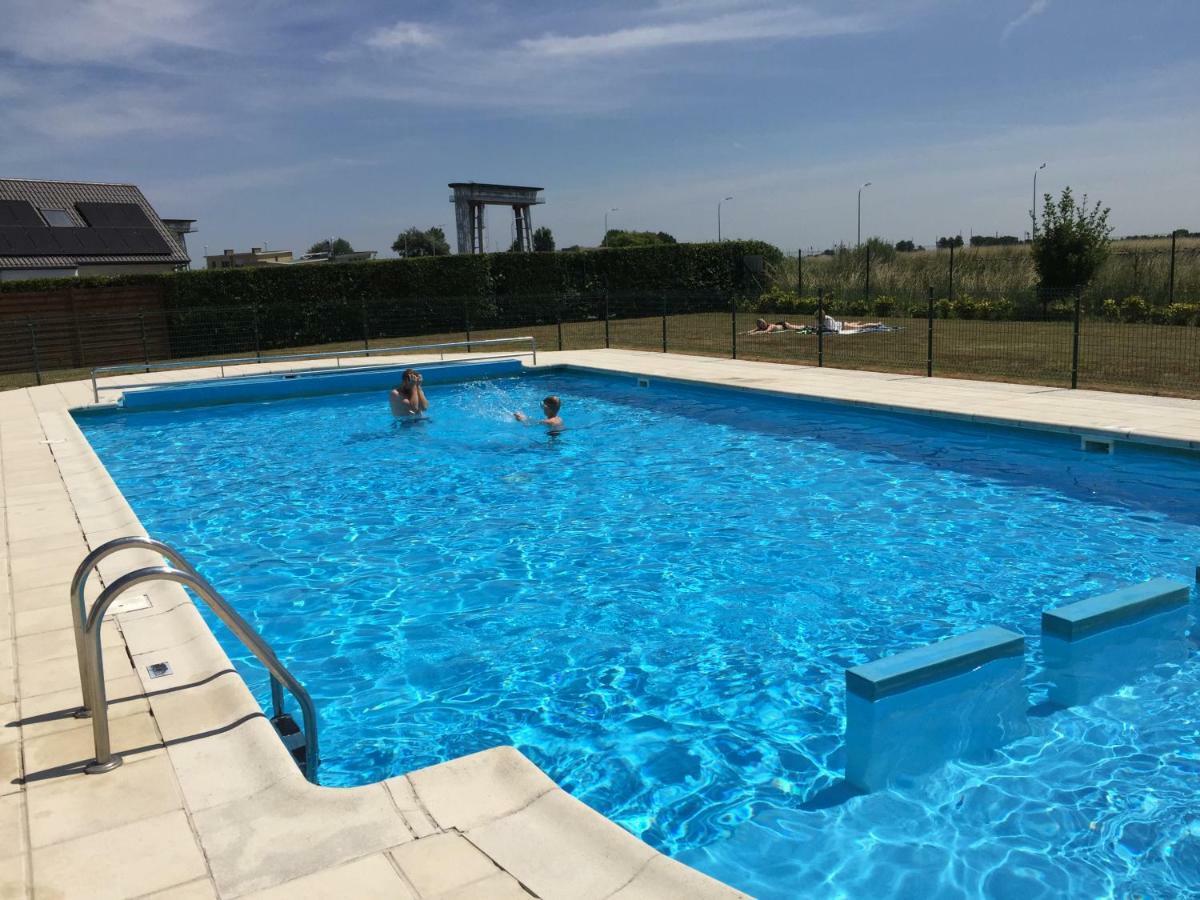 Holiday Home Nieuwendamme ニーウポールト エクステリア 写真